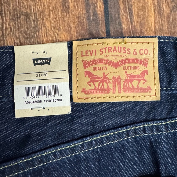 NWT LEVI’S Low Pro Straight Jean in Dark Wash 31 - Picture 10 of 11